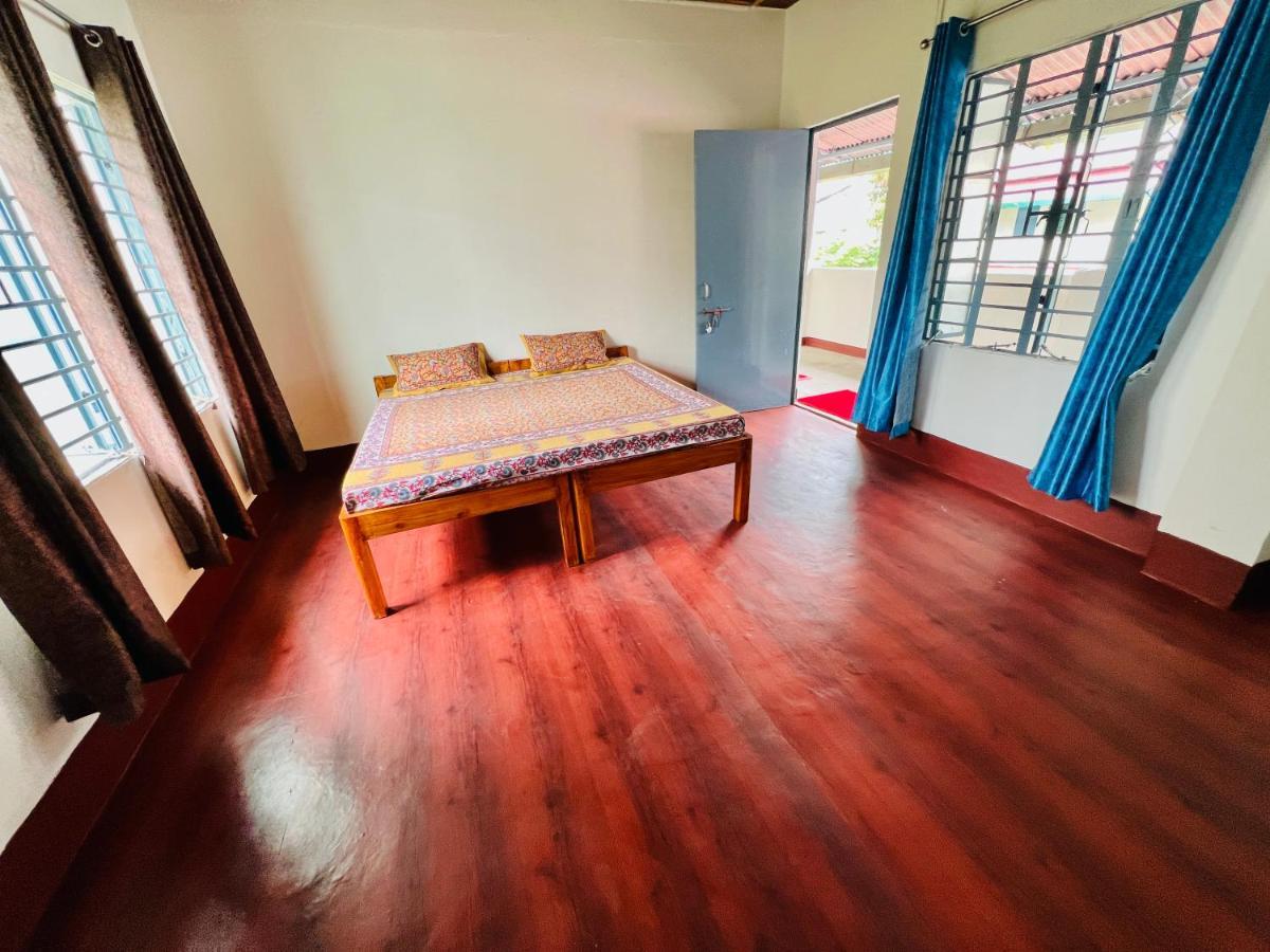 Levi Home Guest House & Retreat Centre Siliguri Buitenkant foto