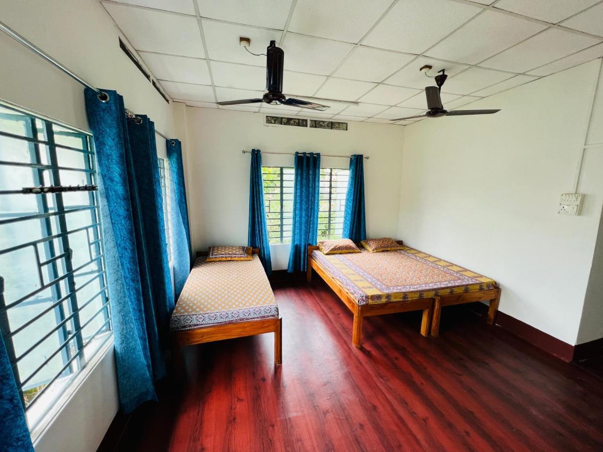 Levi Home Guest House & Retreat Centre Siliguri Buitenkant foto